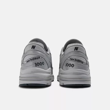 New Balance 1000 Metallic von hinten
