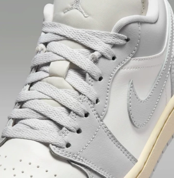 Jordan 1 Low Light Grey Detail Swoosh
