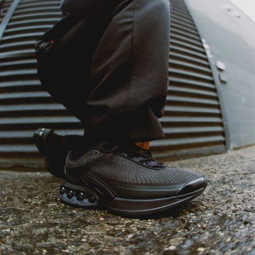 Air Max DN Black Lookbook On-Feet