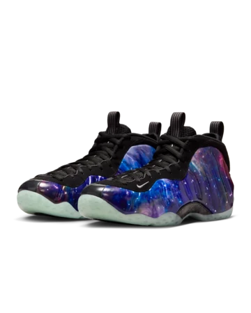 Nike Air Foamposite One Galaxy Paar schräg seitlich