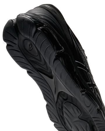 Die Sohle des ASICS Gel-Quantum 360 VIII Black