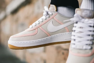 Air Force 1 Light Cream Gum On Feet Innenseite
