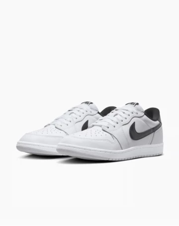 Jordan 1 Low 85 Metallic Black schräg frontal