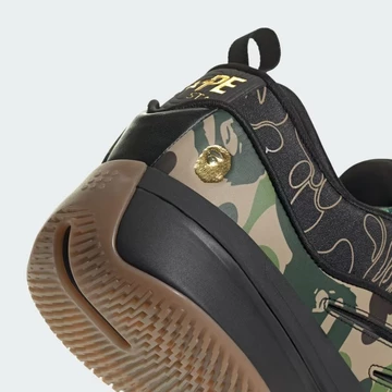Bape x adidas Dame 9 JH6358 Ferse Closeup