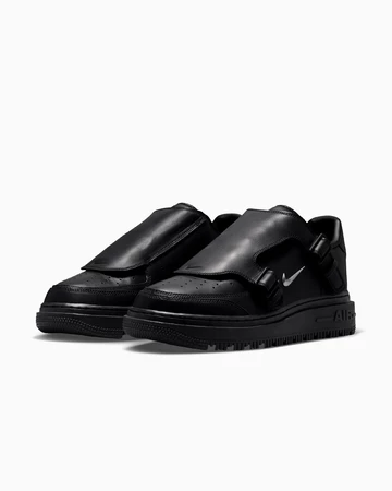 Nike Air Force 1 Low Luxe Black schräg