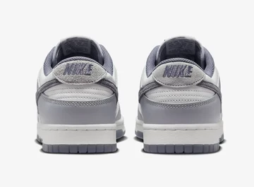 Dunk Low SE Light Carbon von Hinten