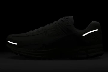 Nike Vomero 5 Platinum Tint Außenseite dunkel