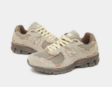 Size? x New Balance 2002R Refined Future Khaki Außenseiten