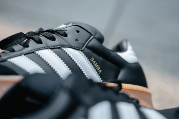 Der schwarze adidas Samba XLG - latest Pick Up