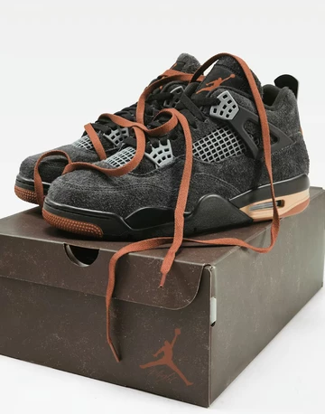 Nike Air Jordan 4 London schräg