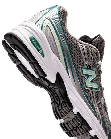 New Balance 740 New Spruce Detailbild