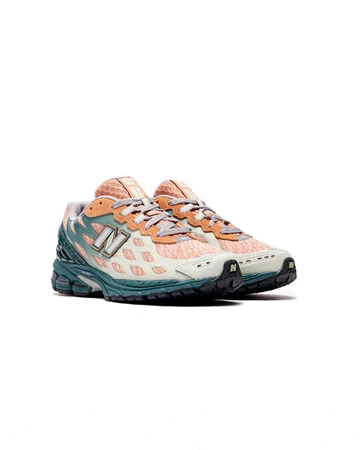 New Balance 1906 Natural Mint Paar schräg seitlich