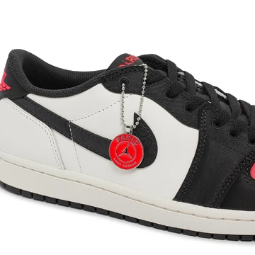 PSG x Air Jordan 1 Low Pink Oxford Upper Details