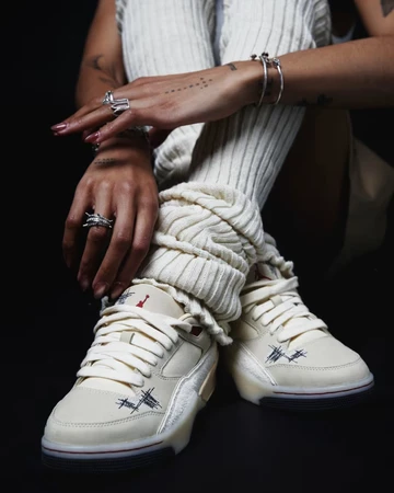 Téla D'Amore x Jordan Flight Court Crèpe