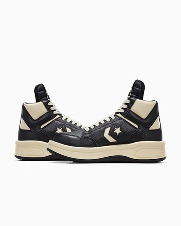 Der Rick Owens Converse Turbowpn Mid Pack in Schwarz von der Seite