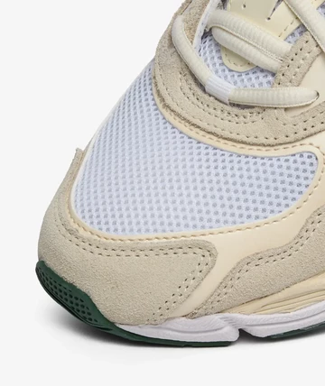 ASICS GEL-NYC Ivory & Forest Night Zehen