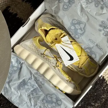 Nike Mind 002 Flyknit Light Bone Außenseite