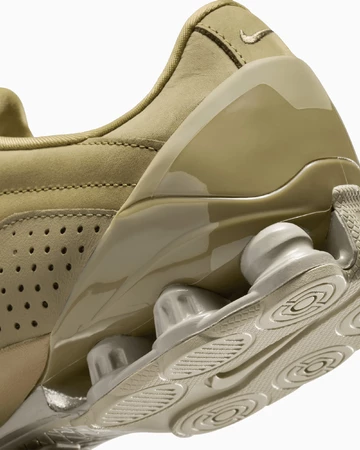 Nike Total 90 Shox Magia Neutral Olive Ferse Details