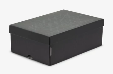 Der geschlossene Karton des Jordan 1 Low Method of Make Pack in Perfect Pink