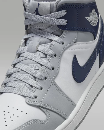 Jordan 1 Mid Midnight Navy