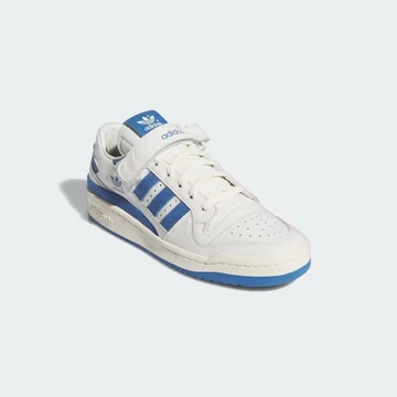adidas Forum 84 Trace Royal Low von schräg vorne