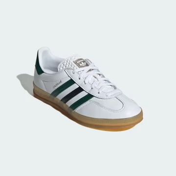 adidas Gazelle Indoor White Collegiate Green seitlich von Vorne