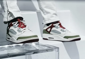 Jordan Spizike Low Chinese New Year 2024 On Feet Motion von Vorne