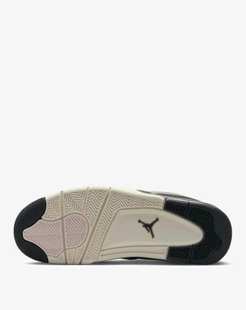 PSG x Air Jordan 4 RM Off Noir Sohle