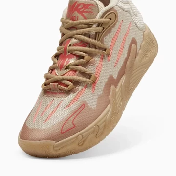 LaMelo Ball Puma MB.03 Chinese New Year Motion von der Seite