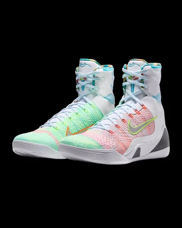 Nike Kobe 9 Elite High Protro What The Kobe Paar schräg seitlich