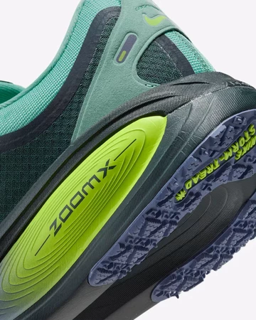 Nike Vomero 18 Gore-Tex Seaweed Sohle Details