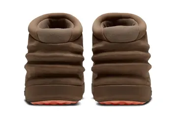 Nike 24.7 Recovery Boot Pack von hinten