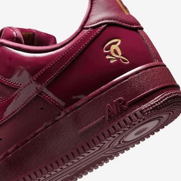 Central Cee x SYNA WORLD x Nike Air Force 1 Low Dark Beetroot Ferse Details