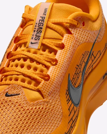 Nike Pegasus LV8 Laser Orange Upper Details