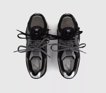 New Balance 204L Black Magnet von oben