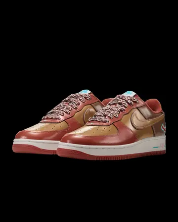 NIGO x j-hope x Nike Air Force 1 '01 Burnt Sunrise schräg