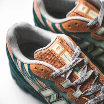 New Balance 1906 Natural Mint Upper Details