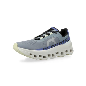 On Running Cloudmonster Mist Blueberry seitlich von Vorne