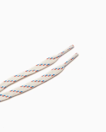 Die Schnürsenkel des Air Max 1 SC Sail auf weissem Hintergrund