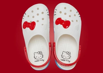 Hello Kitty Crocs Classic Clog von außen von oben