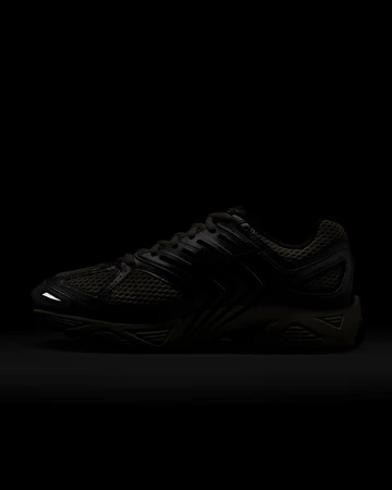 Nike Air Pegasus 2K5 Light Khaki Dark von der Seite