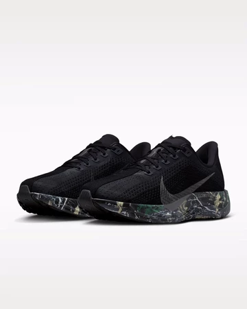 Nike Realtree® Camo Black Pack schräg