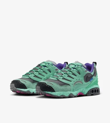 UNDEFEATED Air Terra Humara Light Menta