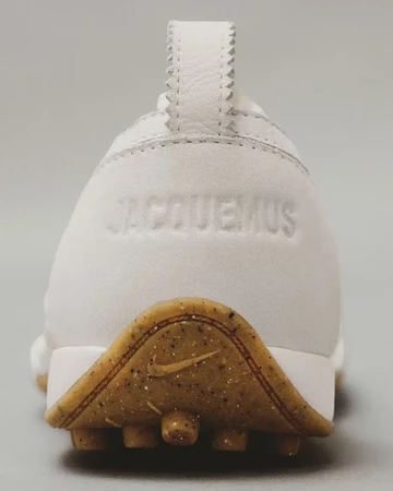 Jacquemus x Nike Moon Shoe SP Soft Pearl Ferse Details