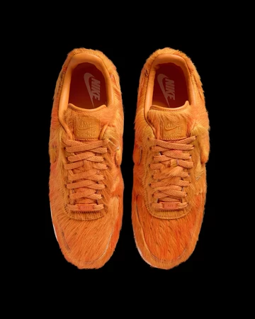 Nike Air Force 1 Orange Pony Hair von oben
