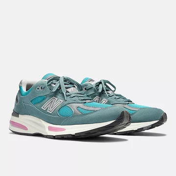 New Balance Made in UK 991v2 Porcelain schräg