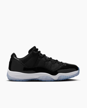 Jordan 11 Low Space Jam Außenenseite