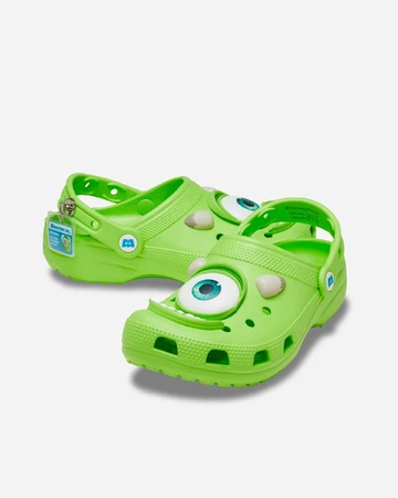 Monsters Inc. x Crocs Pack schräg