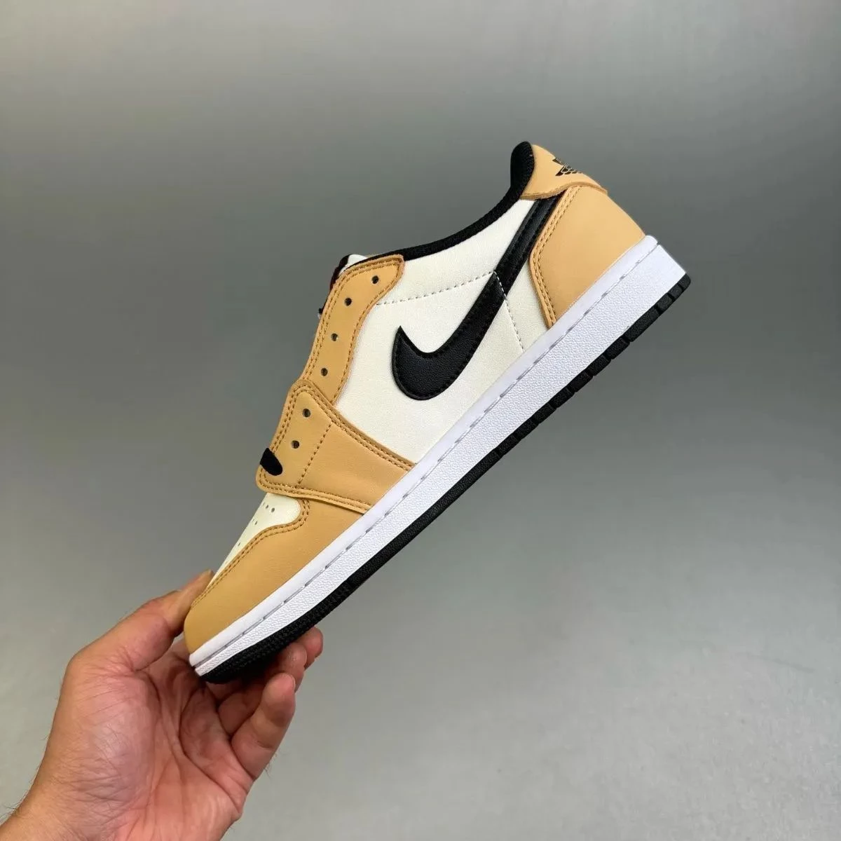 Jordan 1 Low Rookie of the Year CZ0790-107 | Dead Stock
