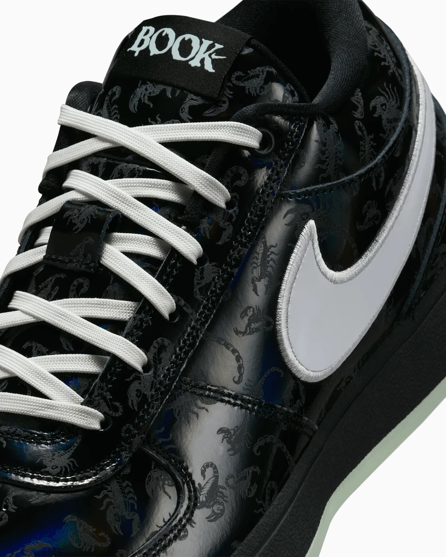 Nike Book Halloween Scorpion Dead Stock